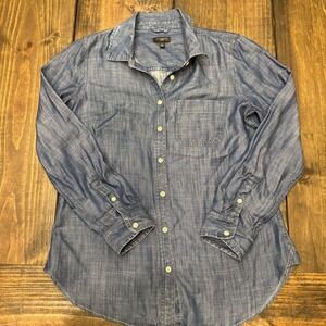 Women's‎ Talbots Petites Size P Soft Denim Long Sleeve Button Down shirt